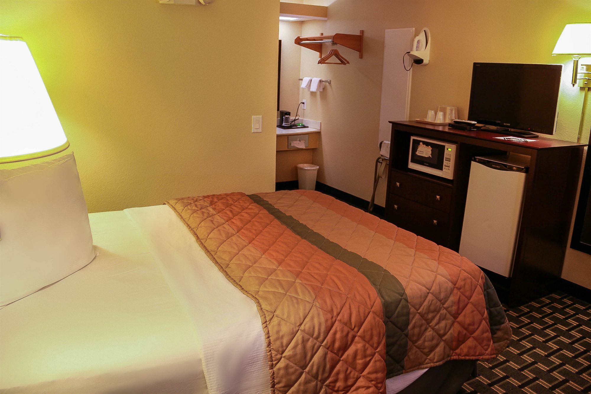 Relax Inn And Suites Kuttawa Esterno foto